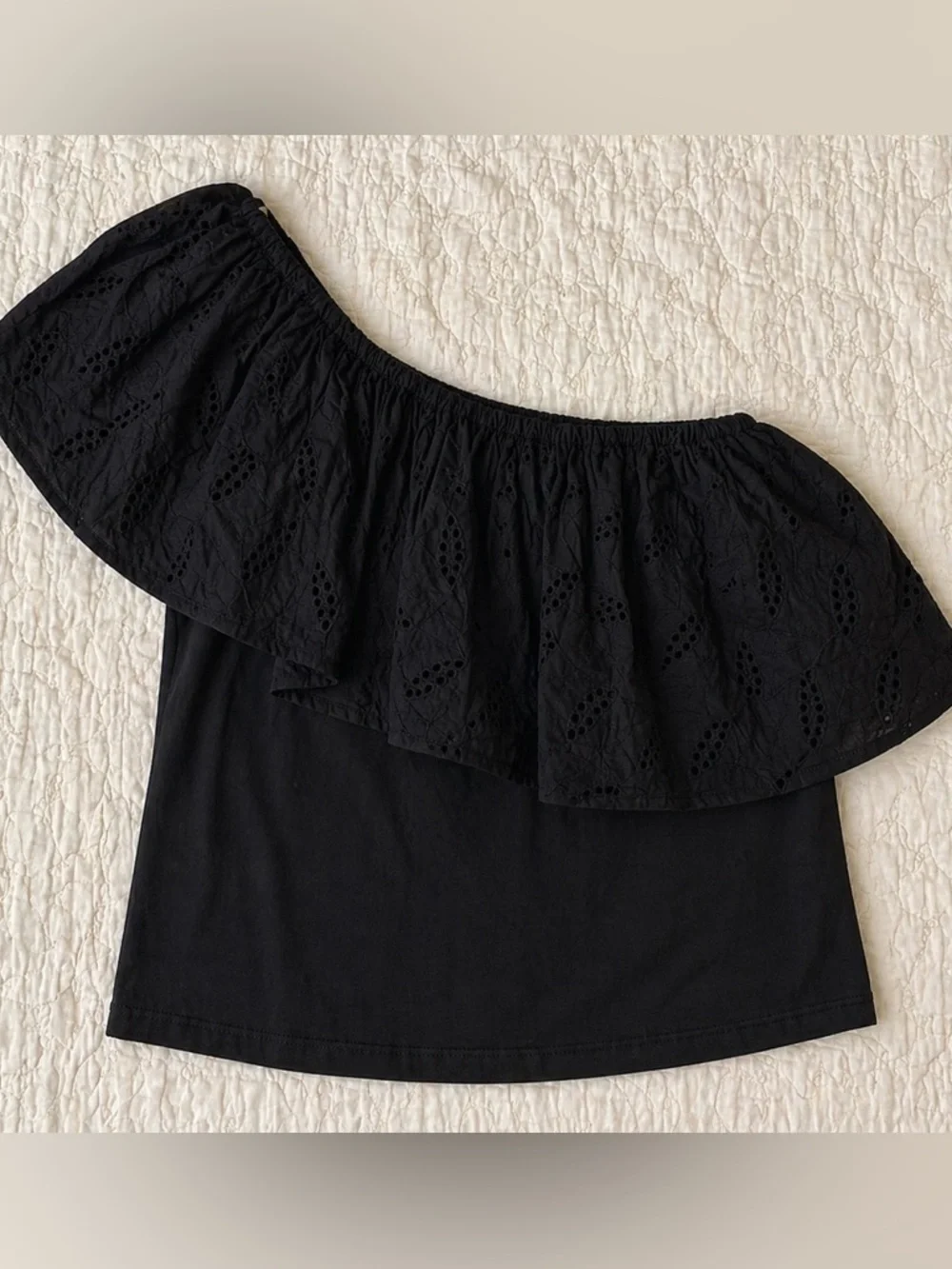 En Saison Black One Shoulder Ruffle Eyelet Top Size S Feminine Chic